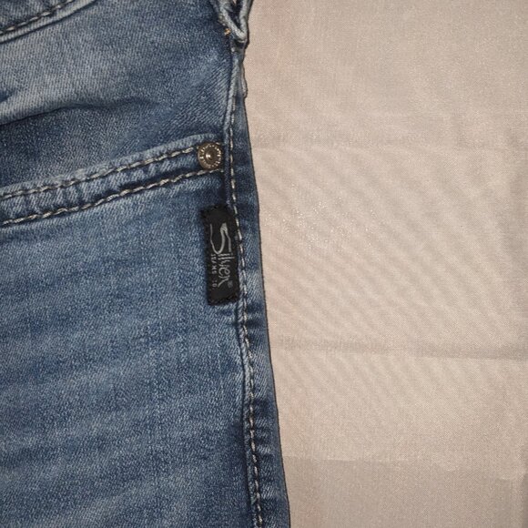 Zac - Picture 3 of 7